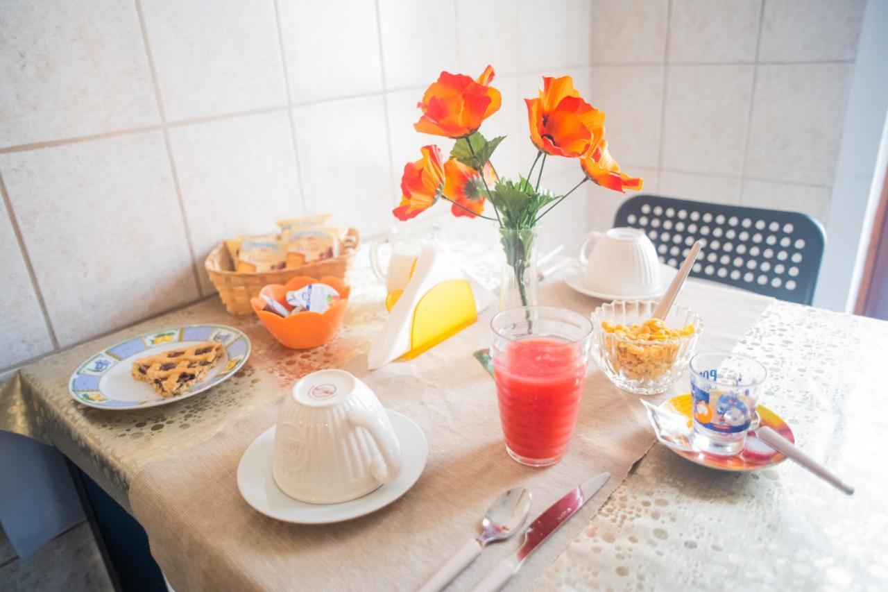 B&B Italo House Опера Екстер'єр фото