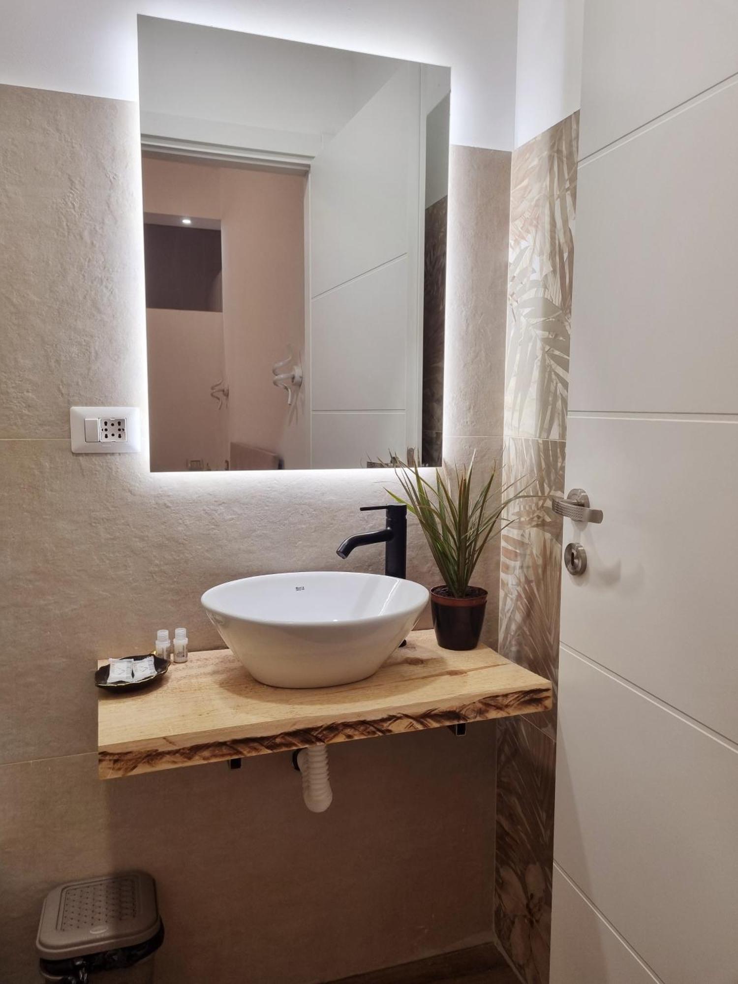 B&B Italo House Опера Екстер'єр фото
