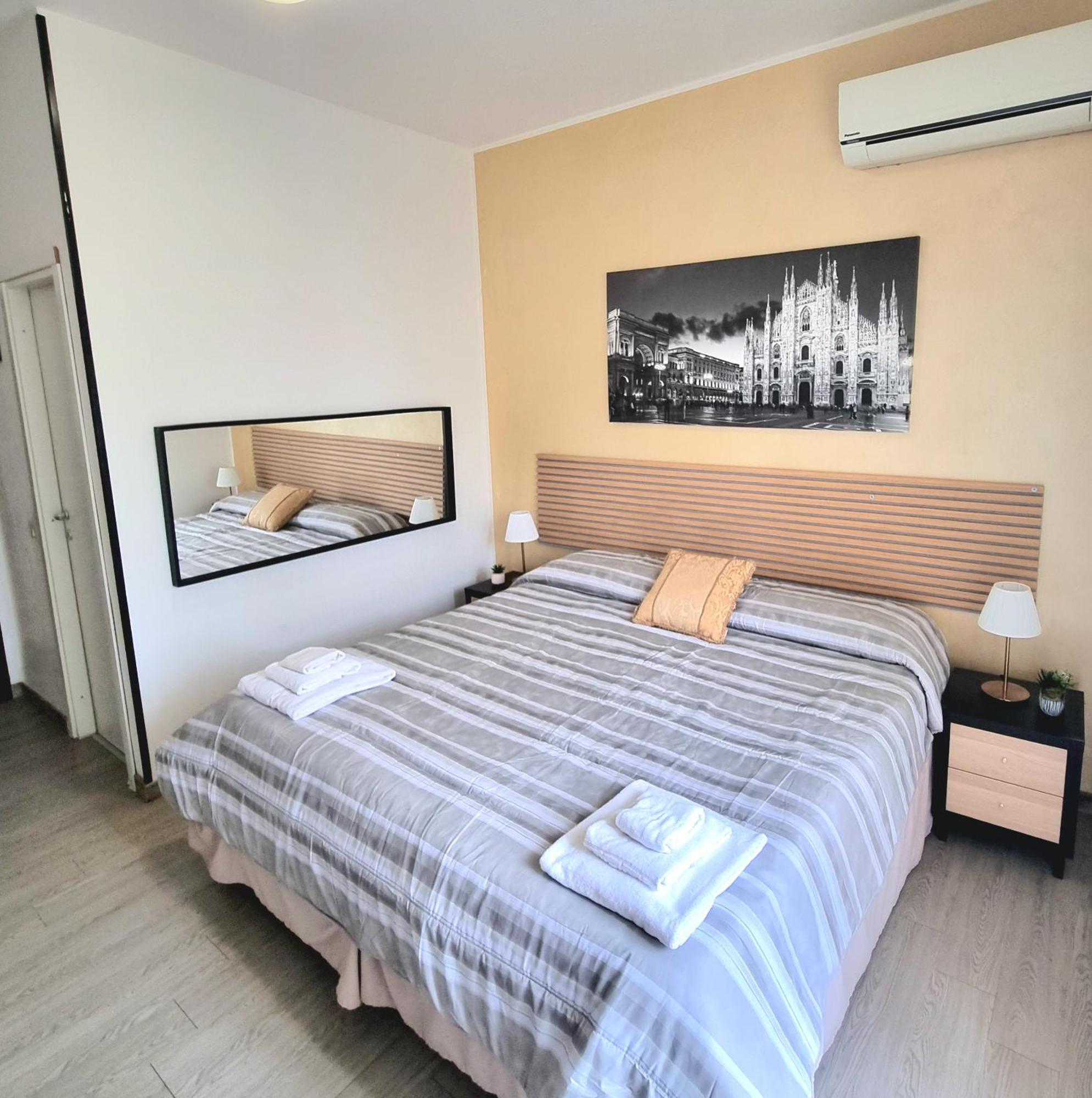 B&B Italo House Опера Екстер'єр фото